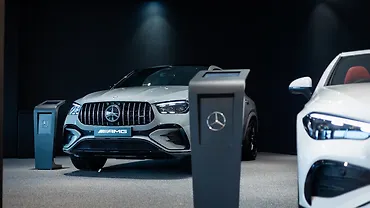 मर्सिडीज़ बेंज़ एएमजी CLE हेडलाइट