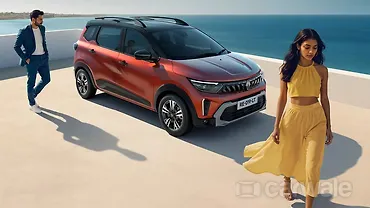 Renault Triber Left Front Three Quarter