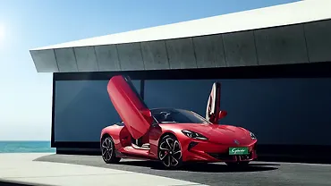 एमजी साइबरस्टर ठीक सामने तीन चौथाई