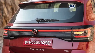 फ़ॉक्सवैगन टाइगुन रियर विंडशील्ड/विंडस्क्रीन