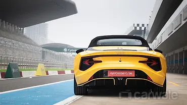 एमजी साइबरस्टर पीछे का व्यू