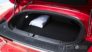 एमजी साइबरस्टर बूटस्पेस