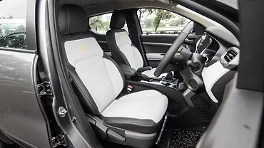 Renault Kiger Front Row Seats