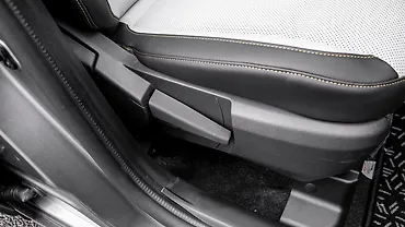 Renault Kiger Seat Adjustment Manual for Driver