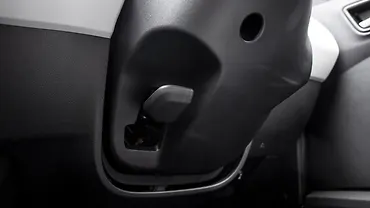 Renault Kiger Steering Adjustment Lever/Controller