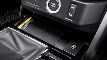 Renault Kiger USB Port/AUX/Power Socket/Wireless Charging