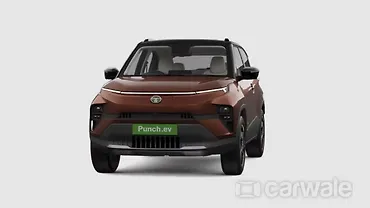 टाटा पंच ईवी में नए चार्जिंग और रंग अपडेट्स: सुपरनोवा कॉपर और तेज़ चार्जिंग का जलवा!
