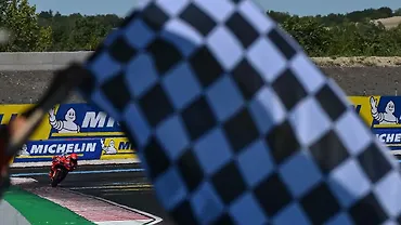 Ducati Panigale V4 Left Front Three Quarter