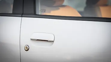 सिट्रोएन बसॉल्ट X फ्रंट डोर हैंडल