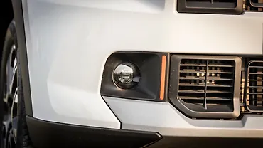 सिट्रोएन बसॉल्ट X फ्रंट फॉग लैंप