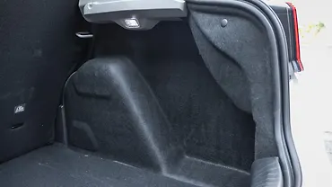 सिट्रोएन बसॉल्ट X बूट लाइट