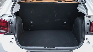 सिट्रोएन बसॉल्ट X बूटस्पेस