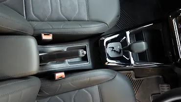 सिट्रोएन बसॉल्ट X सेंटर कंसोल/सेंटर कंसोल स्टोरेज