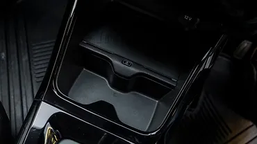 सिट्रोएन बसॉल्ट X कप होल्डर्स