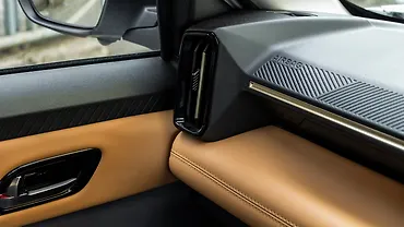 सिट्रोएन बसॉल्ट X फ्रंट पैसेंजर एयर वेंट