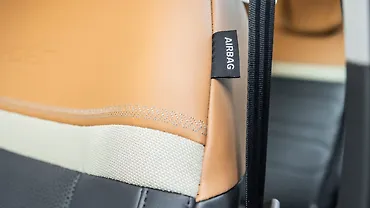 सिट्रोएन बसॉल्ट X सामने की ओर पैसेंजर की ओर का एयरबैग