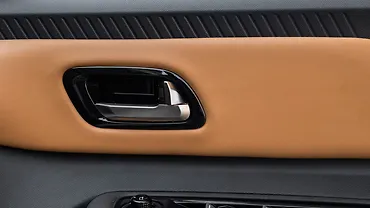 सिट्रोएन बसॉल्ट X सामने के दाएं दरवाज़े का पैड हैंडल