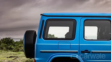 मर्सिडीज़ बेंज़ G580 EQ टेक्नोलॉजी के साथ क्लोज्ड फ्यूल लिड