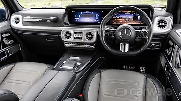 मर्सिडीज़ बेंज़ G580 EQ टेक्नोलॉजी के साथ डैशबोर्ड