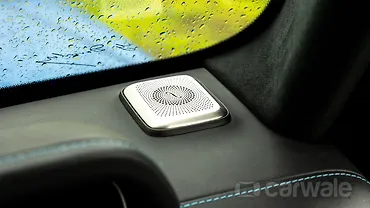 मर्सिडीज़ बेंज़ G580 EQ टेक्नोलॉजी के साथ डैशबोर्ड