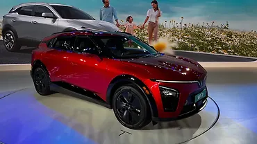 विनफ़ास्ट VF 7 भारत में हुई लॉन्च: क़ीमत 20.89 लाख रुपए से शुरू