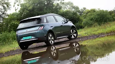 MG Windsor EV Right Rear Three Quarter