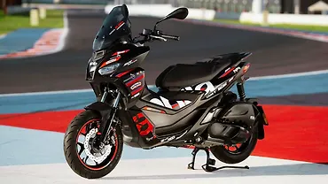 Aprilia Unveils MotoGP-inspired 2025 SR GT Replica Scooter