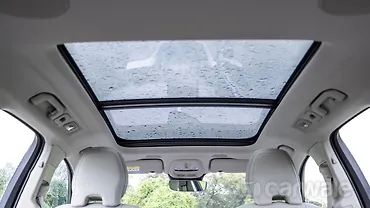 वॉल्वो xc60 सनरूफ/मूनरूफ