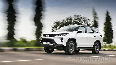 Toyota Fortuner Legender Left Front Three Quarter