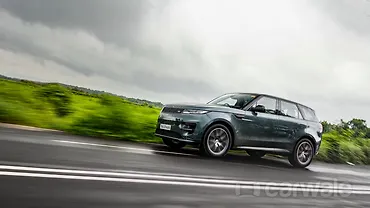 लैंड रोवर रेंज रोवर स्पोर्ट लेफ्ट फ्रंट थ्री क्वार्टर