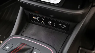 Hyundai Venue N Line USB Port/AUX/Power Socket/Wireless Charging