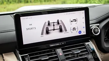 टोयोटा लैंड क्रूज़र इंफोटेनमेंट सिस्टम