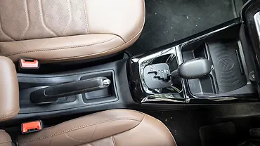 सिट्रोएन एयरक्रॉस X सेंटर कंसोल/सेंटर कंसोल स्टोरेज