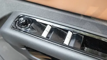 सिट्रोएन एयरक्रॉस X फ्रंट ड्राइवर पावर विंडो स्विच