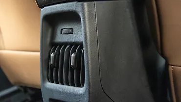 सिट्रोएन एयरक्रॉस X दूसरी रो के लिए एयर वेन्ट्स