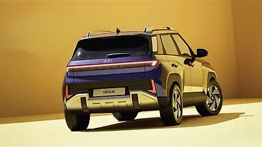 Hyundai Venue Right Rear Three Quarter