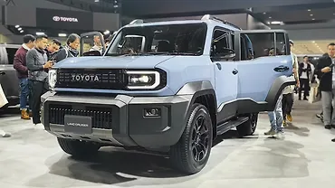 Toyota Land Cruiser FJ Breaks Cover! Toyota Land Cruiser FJ Breaks Cover!