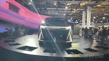 Lexus LS Concept: Real-life Photo Gallery Lexus LS Concept: Real-life Photo Gallery