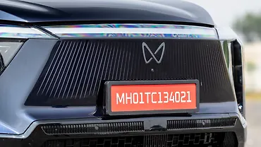 Mahindra XEV 9S Front Logo