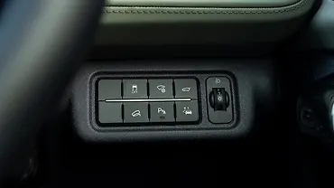 Mahindra XEV 9S Dashboard Switches