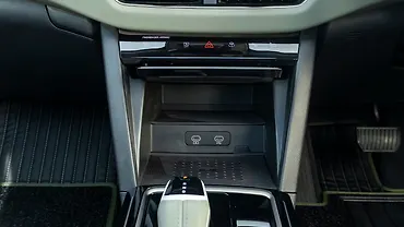 Mahindra XEV 9S USB Port/AUX/Power Socket/Wireless Charging