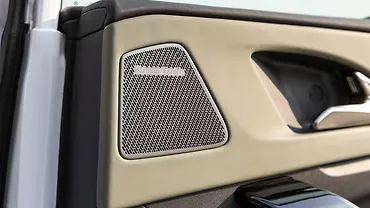 Mahindra XEV 9S Front Speakers