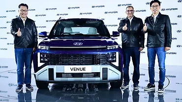 नई हुंडई वेन्यू 7.90 लाख रुपए में हुई लॉन्च; जानें इसका कौन-सा इंजन देता है कितने की माइलेज!
