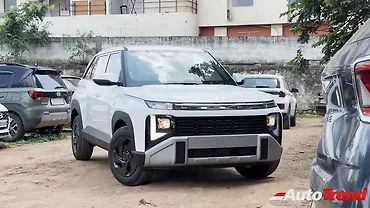 नई हुंडई वेन्यू का बेस वेरीएंट पहुंचा डीलरशिप पर; क़ीमत 7.90 लाख रुपए से शुरू! नई हुंडई वेन्यू का बेस वेरीएंट पहुंचा डीलरशिप पर; क़ीमत 7.90 लाख रुपए से शुरू!