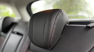 मारुति सुज़ुकी ब्रेज़ा Rear seat head rest