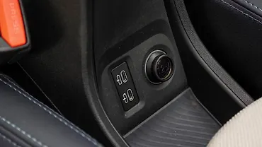 Mini Cooper S Convertible USB Port/AUX/Power Socket/Wireless Charging Mini Cooper S Convertible USB Port/AUX/Power Socket/Wireless Charging
