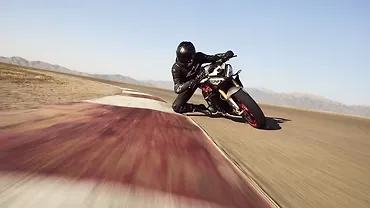 Triumph Street Triple 765 RX: Image Gallery