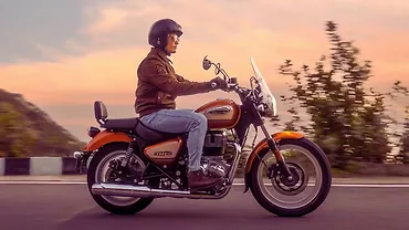 Royal Enfield Meteor 350 Sundowner Orange Launched at Rs. 2.19 Lakh