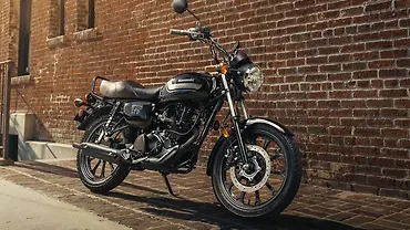 भारत में बनी कावासाकी W175 एलटीडी वेरीएंट की अमेरिका में हुई ऐंट्री! भारत में बनी कावासाकी W175 एलटीडी वेरीएंट की अमेरिका में हुई ऐंट्री!