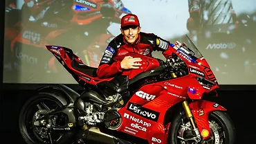 Ducati Panigale V4 Marquez 2025 is a 293-unit Replica